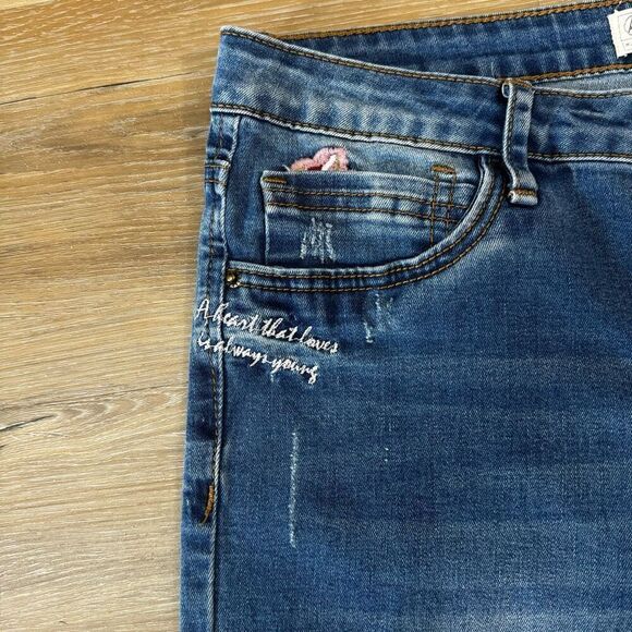 Angels Kiss Women's 9 Embroidered Rose Skinny Jeans Midrise Distressed Stretchy - Picture 4 of 8